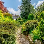 Coach House - E5120 *
