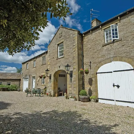 Coach House - E5120 Holiday home West Burton