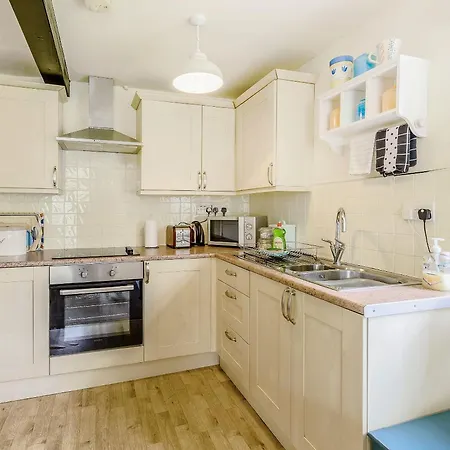 Coach House - E5120