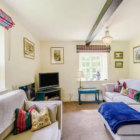 Coach House - E5120 West Burton