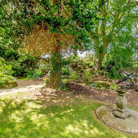 Coach House - E5120 Holiday home West Burton